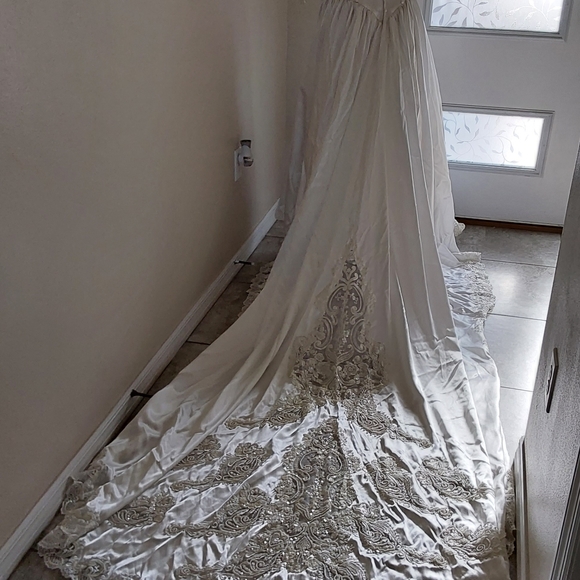 VINTAGE  18TH CENTURY ROCOCO INSPIRED  WEDDING GOWN - Picture 11 of 16